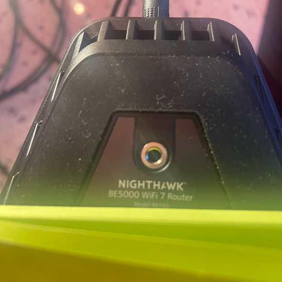 Netgear Nighthawk BE5000 wifi router model RS150 - Picture 4 of 8